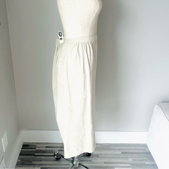 Vintage 1970s / 80s Abe Schrader cream suede suit - Picture 8 of 9